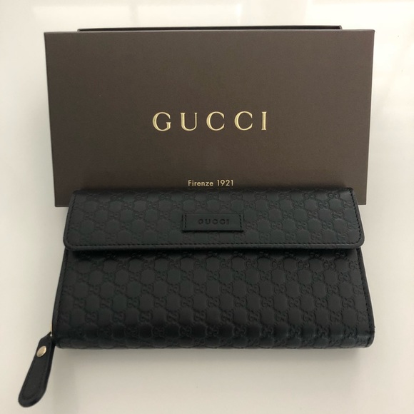 Gucci Handbags - Gucci Signature Zip Wallet